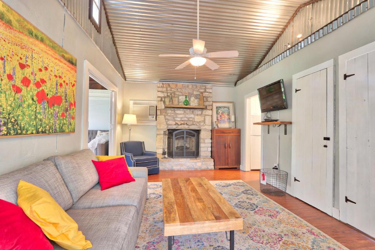 Creekside Cabins - The Getaway Villa Wimberley Dış mekan fotoğraf